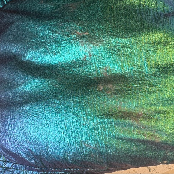 Kenzo short puffer coat in iridescent blue - Picture 10 of 10